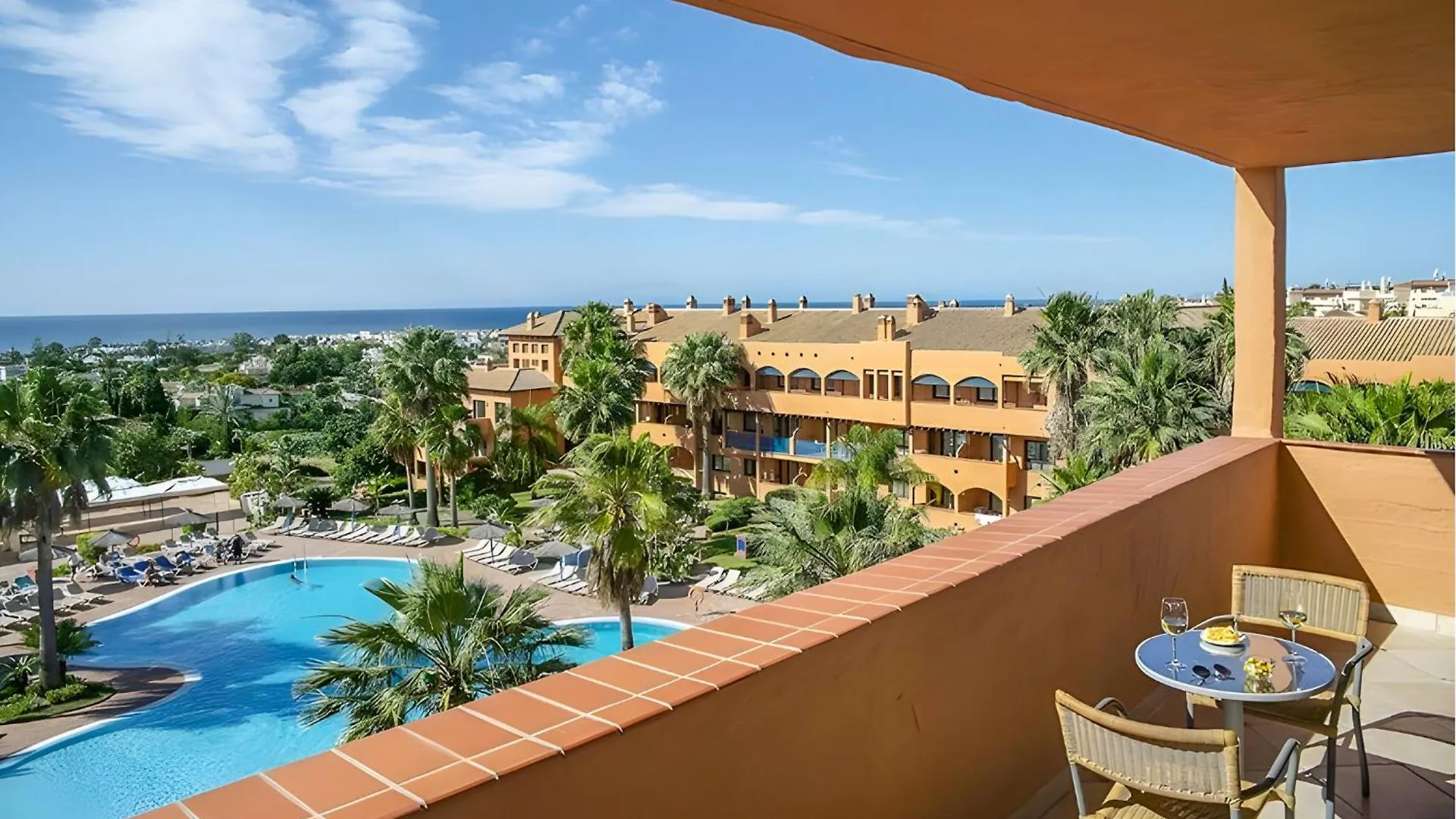 فندق Bakour Costa Del Sol إِستيبونا